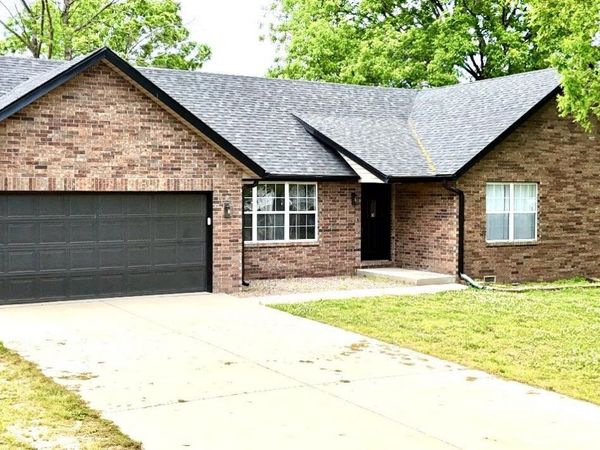 603 Lakeview Drive , Aurora, MO 65605