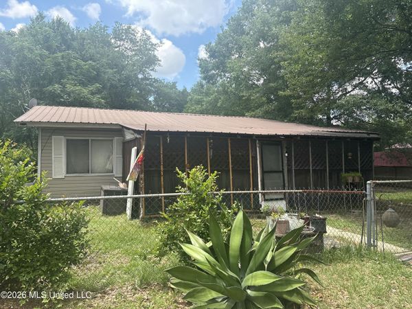 301 Mcswain Road, Hattiesburg, MS 39401