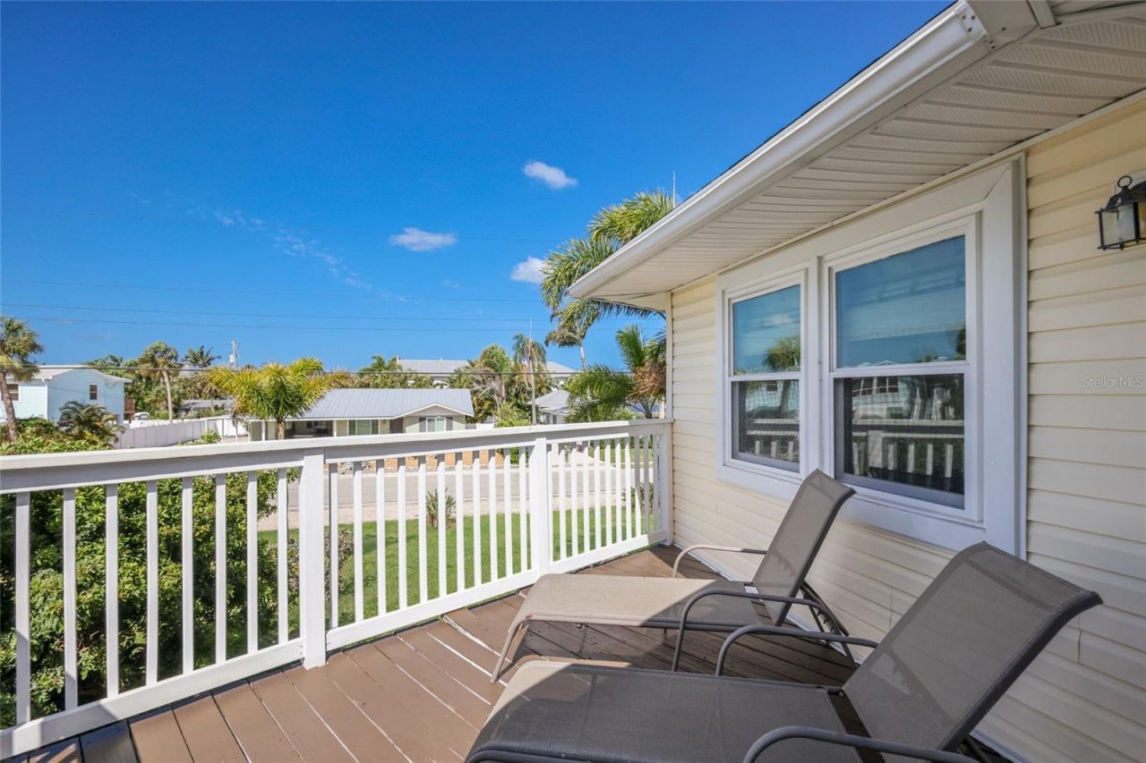 221 85th Street, Holmes Beach, FL 34217 Photo