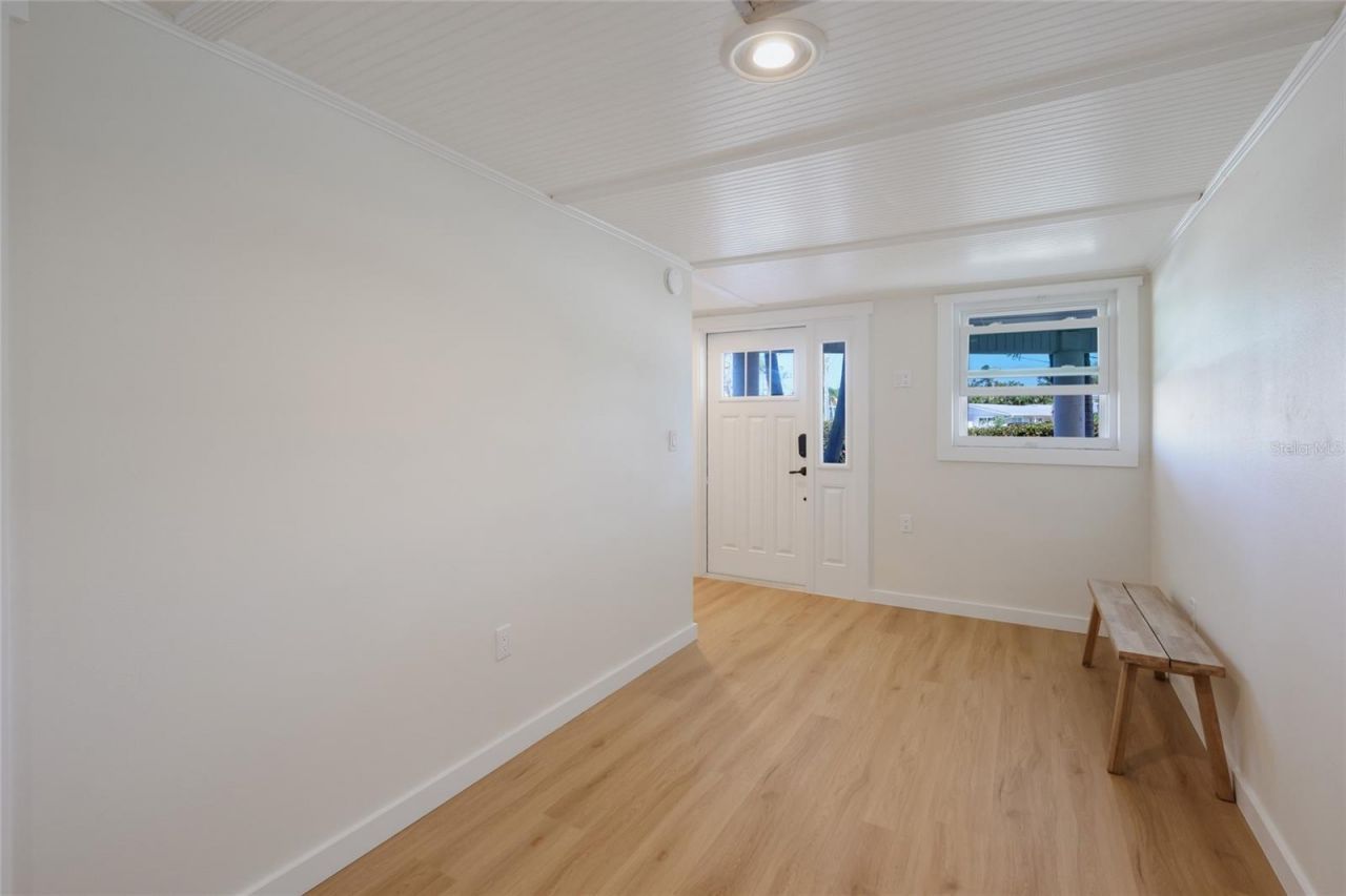 221 85th Street, Holmes Beach, FL 34217 Photo