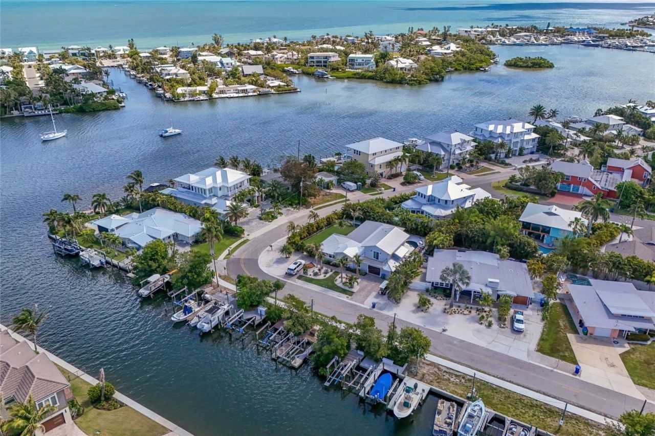 221 85th Street, Holmes Beach, FL 34217 Photo