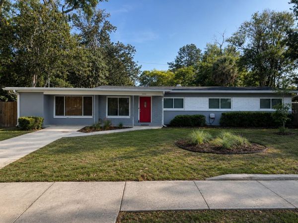 1032 NE 19TH PLACE, GAINESVILLE, FL 32609