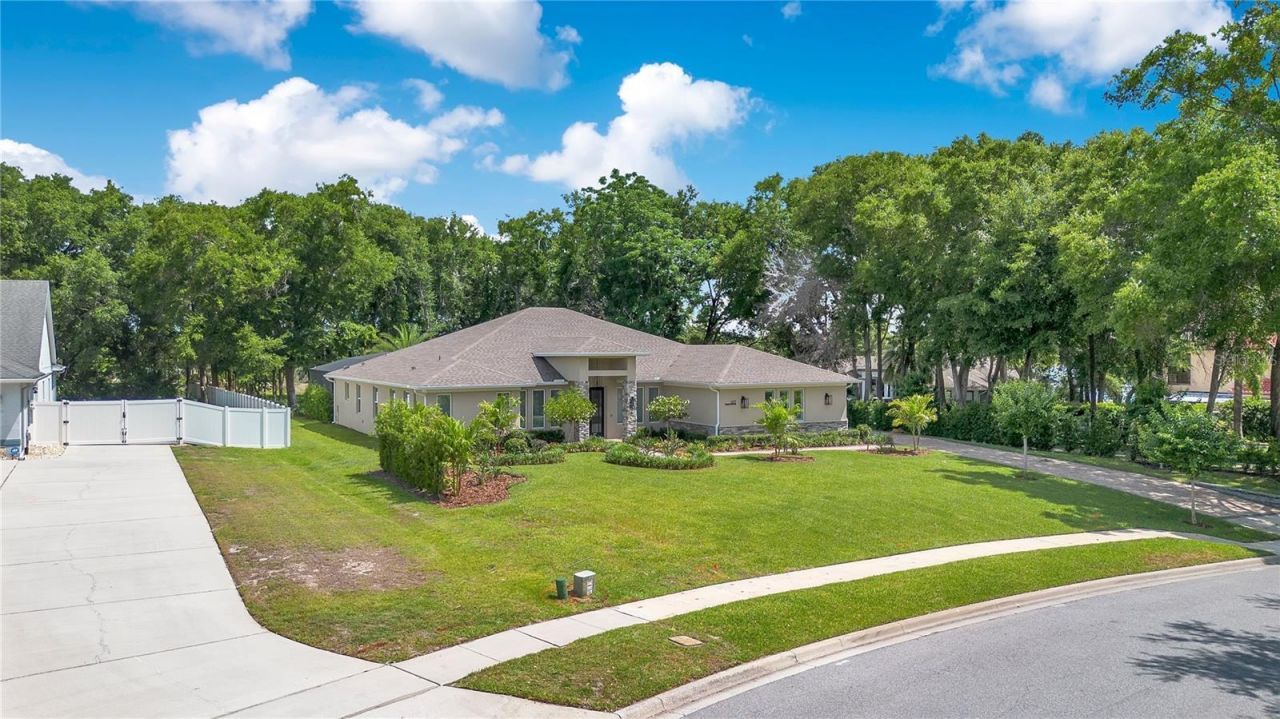 1107 Palm Cove Drive, Orlando, FL 32835 Photo