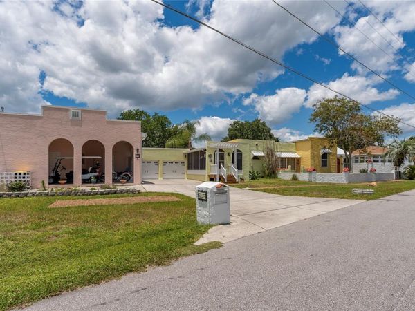 815 LAKE JESSIE DRIVE , WINTER HAVEN, FL 33881