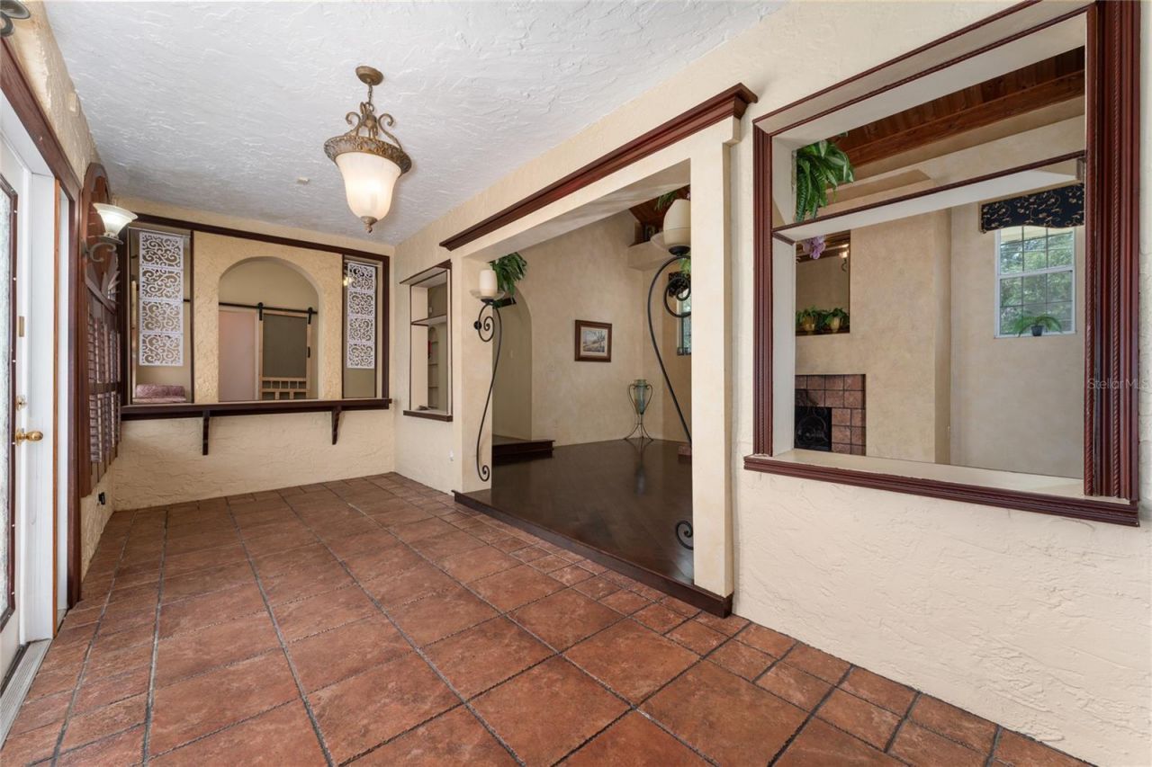 815 Lake Jessie Drive, Winter Haven, FL 33881 Photo
