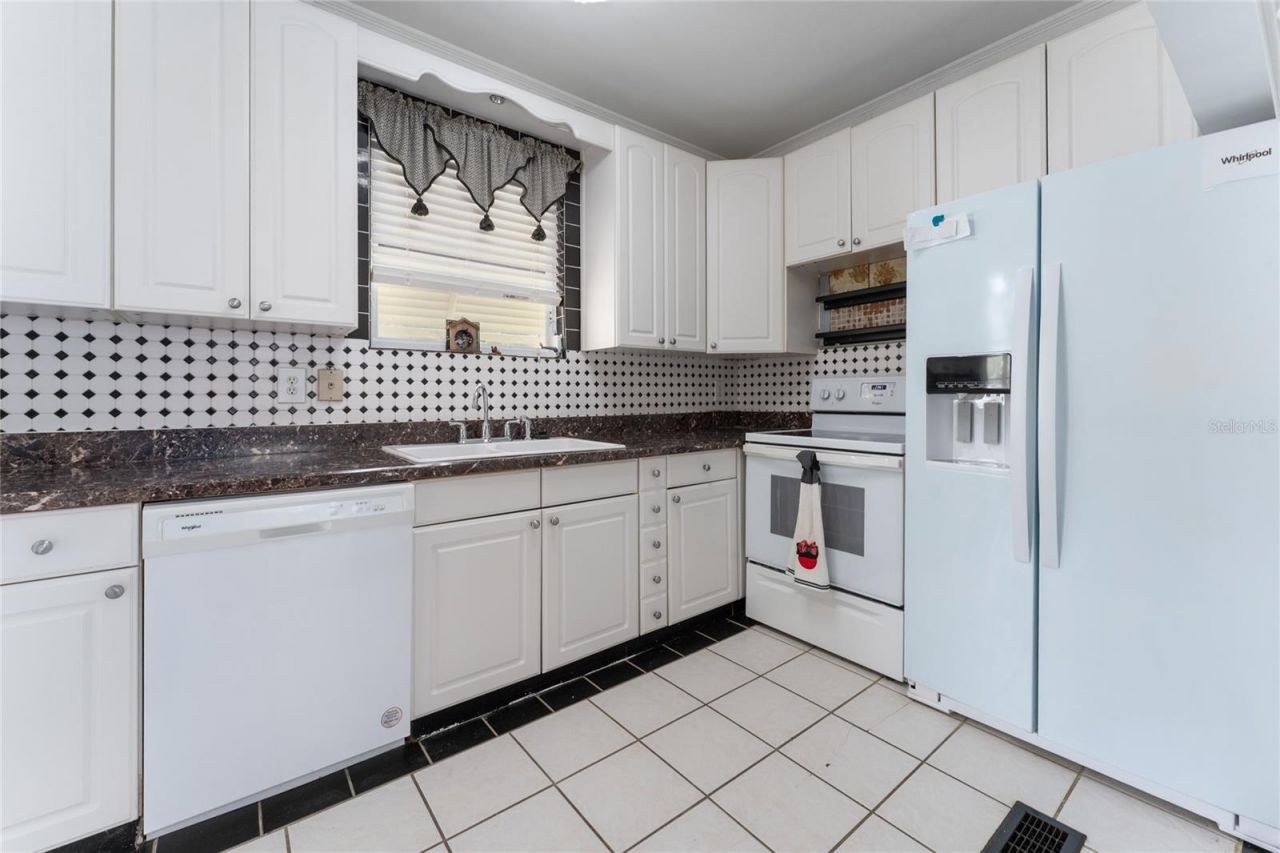 815 Lake Jessie Drive, Winter Haven, FL 33881 Photo