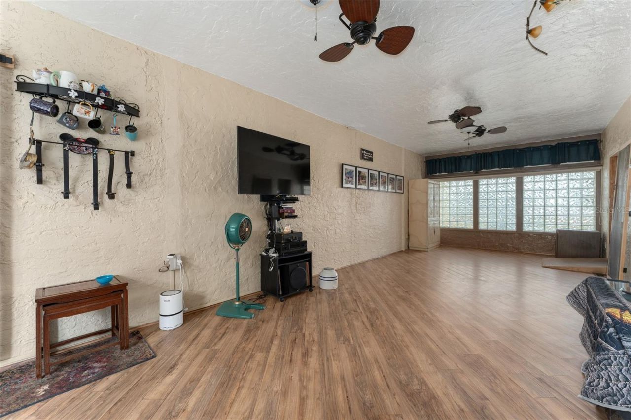 815 Lake Jessie Drive, Winter Haven, FL 33881 Photo