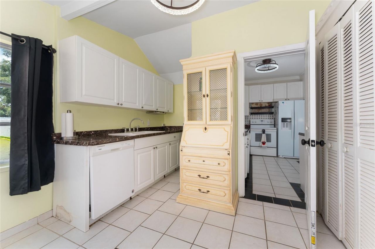815 Lake Jessie Drive, Winter Haven, FL 33881 Photo