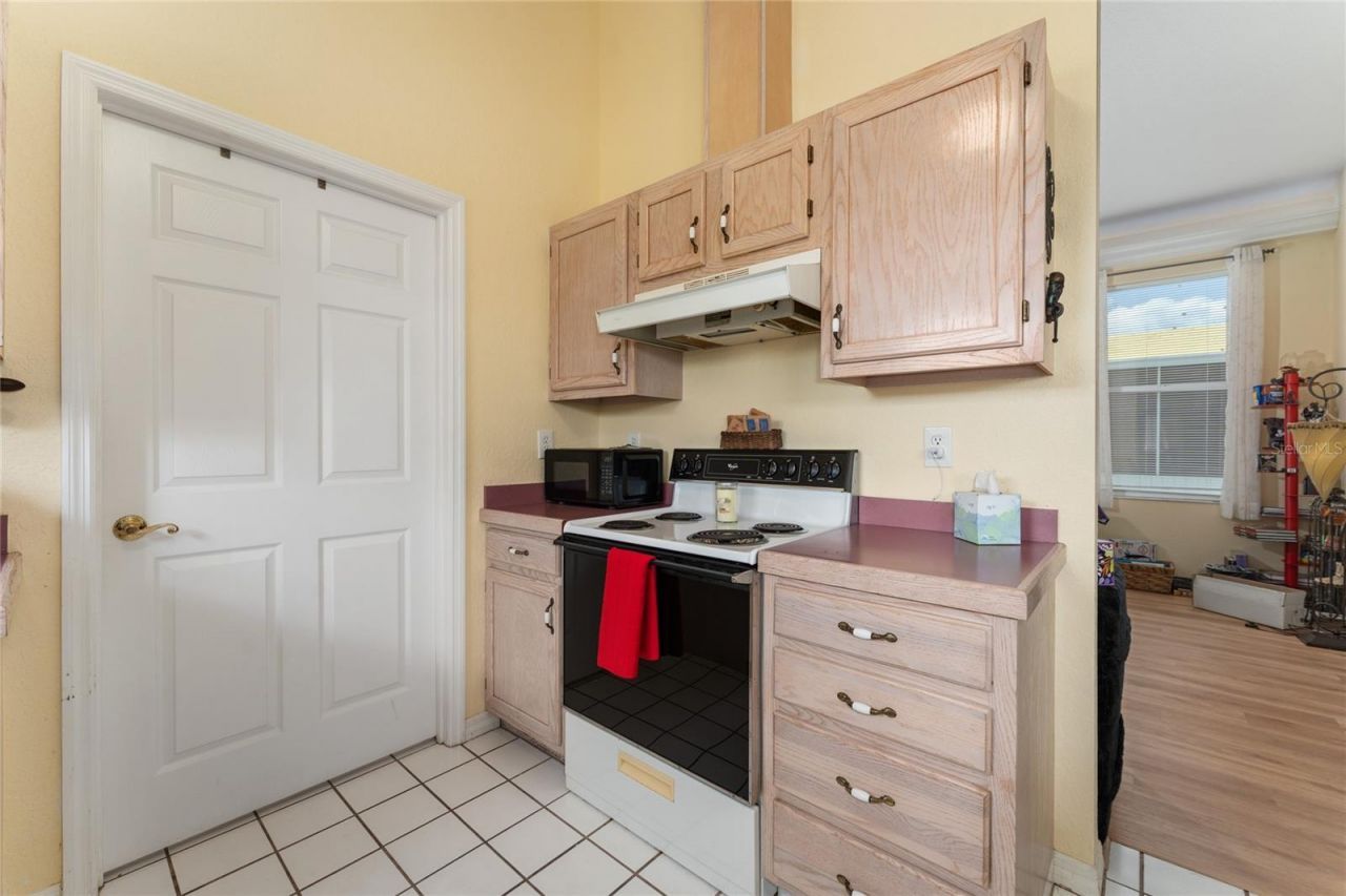 815 Lake Jessie Drive, Winter Haven, FL 33881 Photo