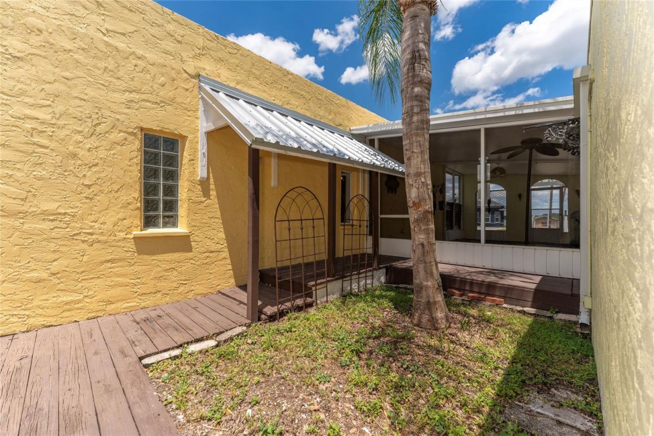 815 Lake Jessie Drive, Winter Haven, FL 33881 Photo