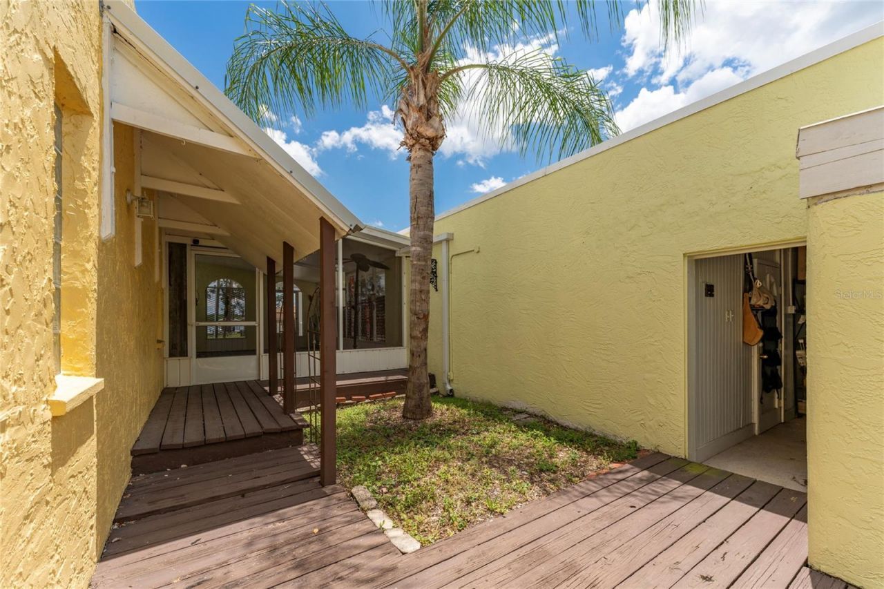 815 Lake Jessie Drive, Winter Haven, FL 33881 Photo