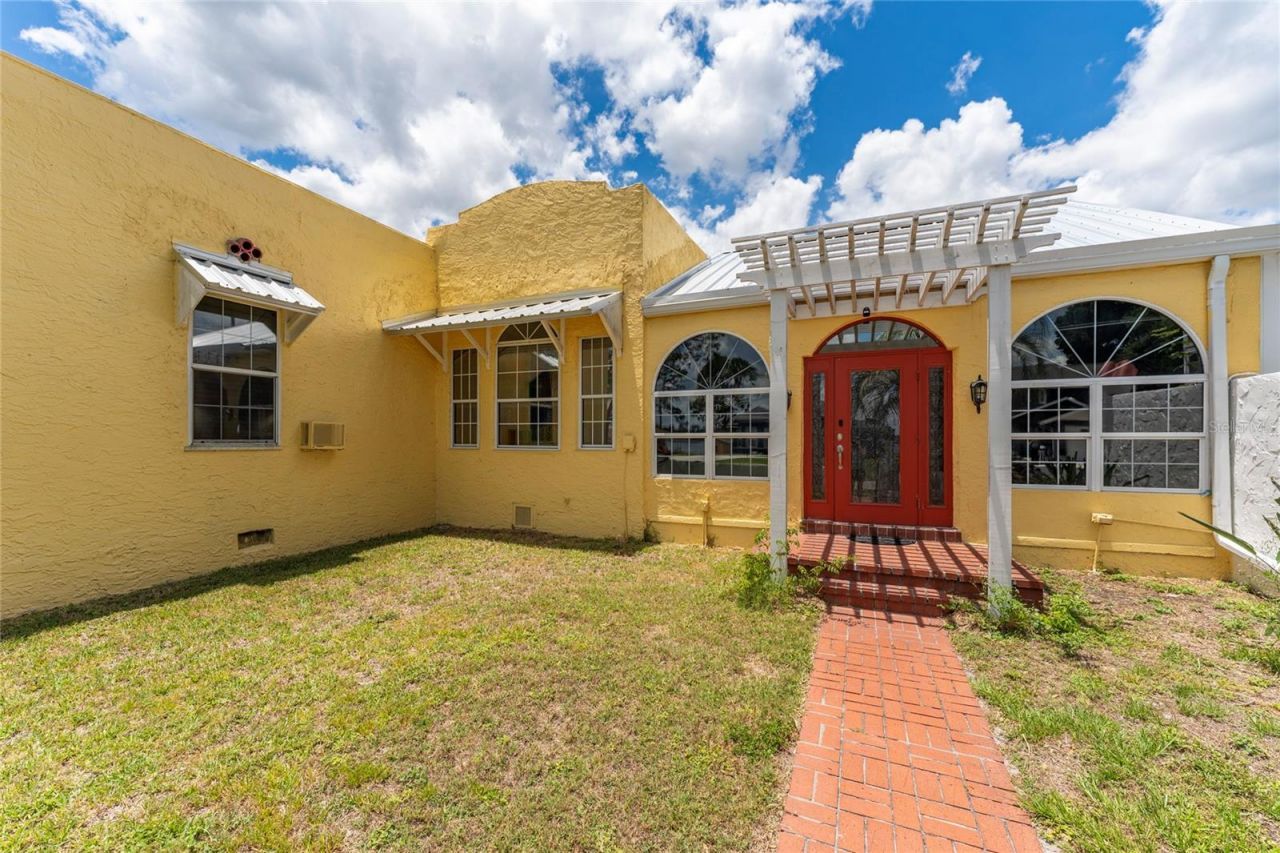 815 Lake Jessie Drive, Winter Haven, FL 33881 Photo