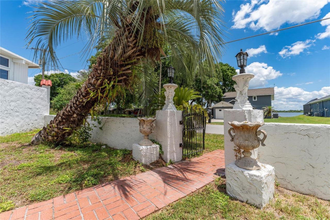 815 Lake Jessie Drive, Winter Haven, FL 33881 Photo