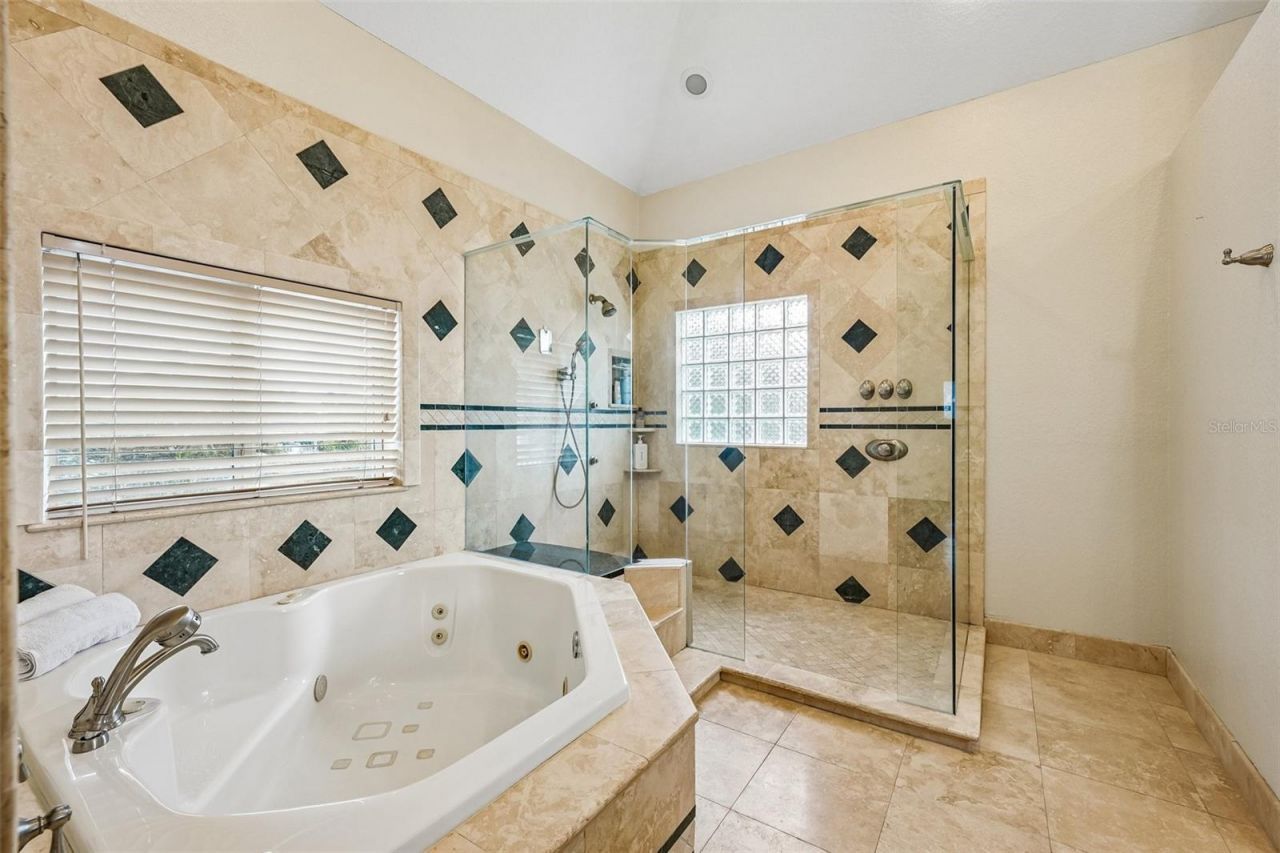 2032 Massachusetts Avenue Ne, Saint Petersburg, FL 33703 Photo