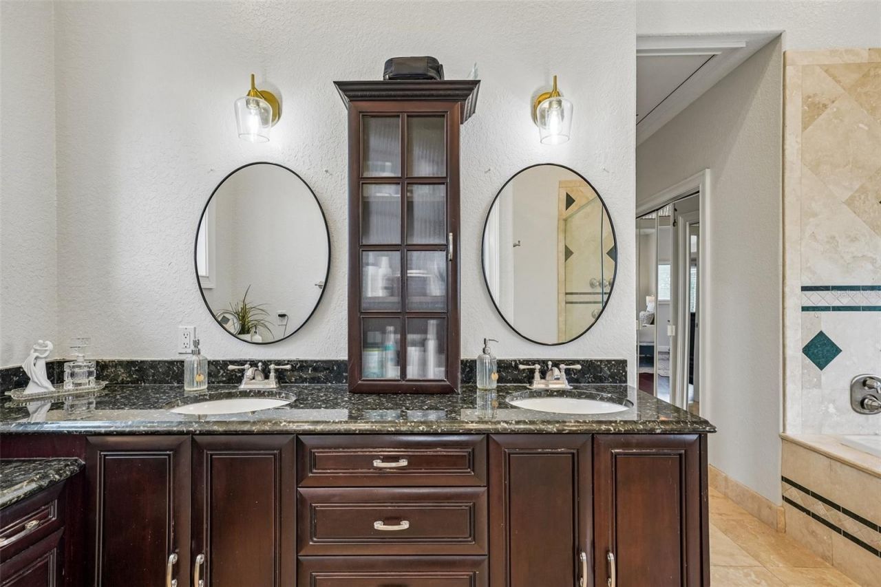 2032 Massachusetts Avenue Ne, Saint Petersburg, FL 33703 Photo