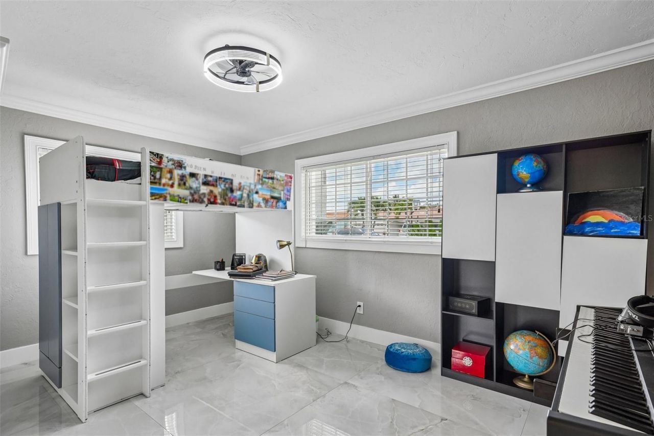 2032 Massachusetts Avenue Ne, Saint Petersburg, FL 33703 Photo