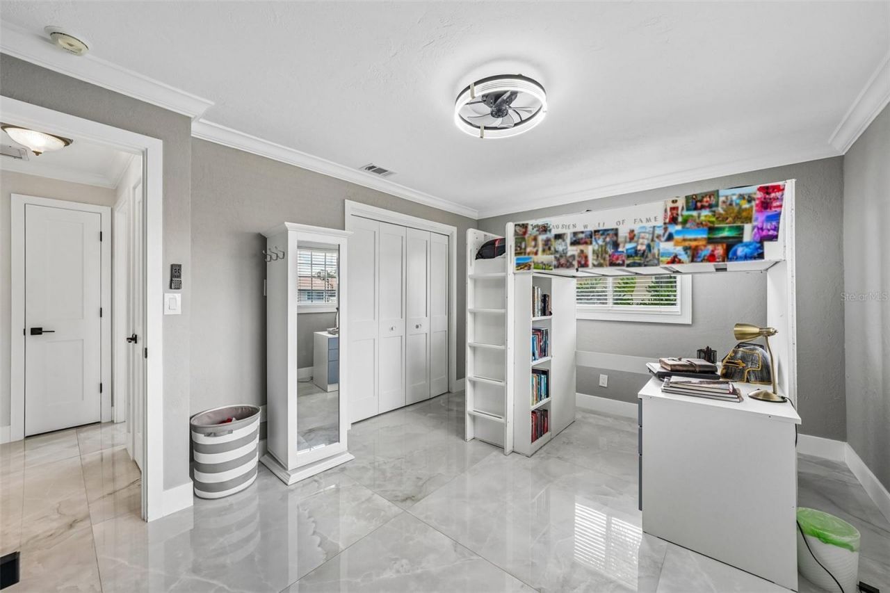 2032 Massachusetts Avenue Ne, Saint Petersburg, FL 33703 Photo