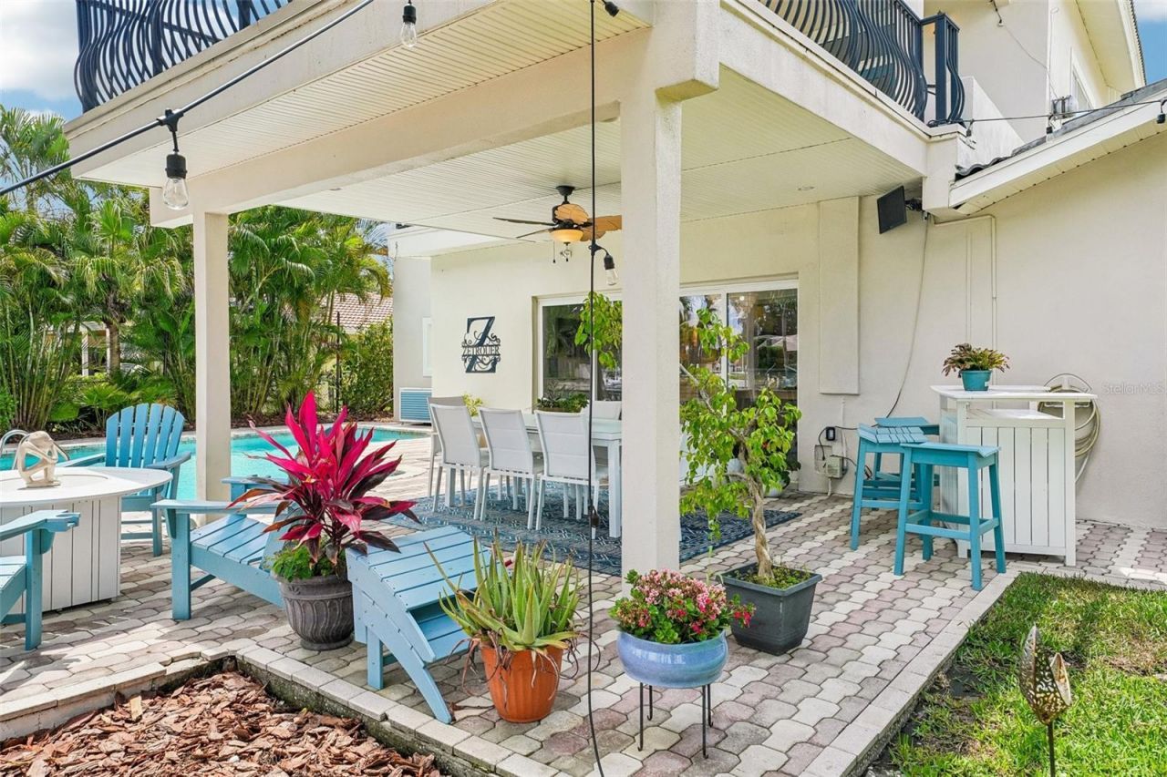 2032 Massachusetts Avenue Ne, Saint Petersburg, FL 33703 Photo