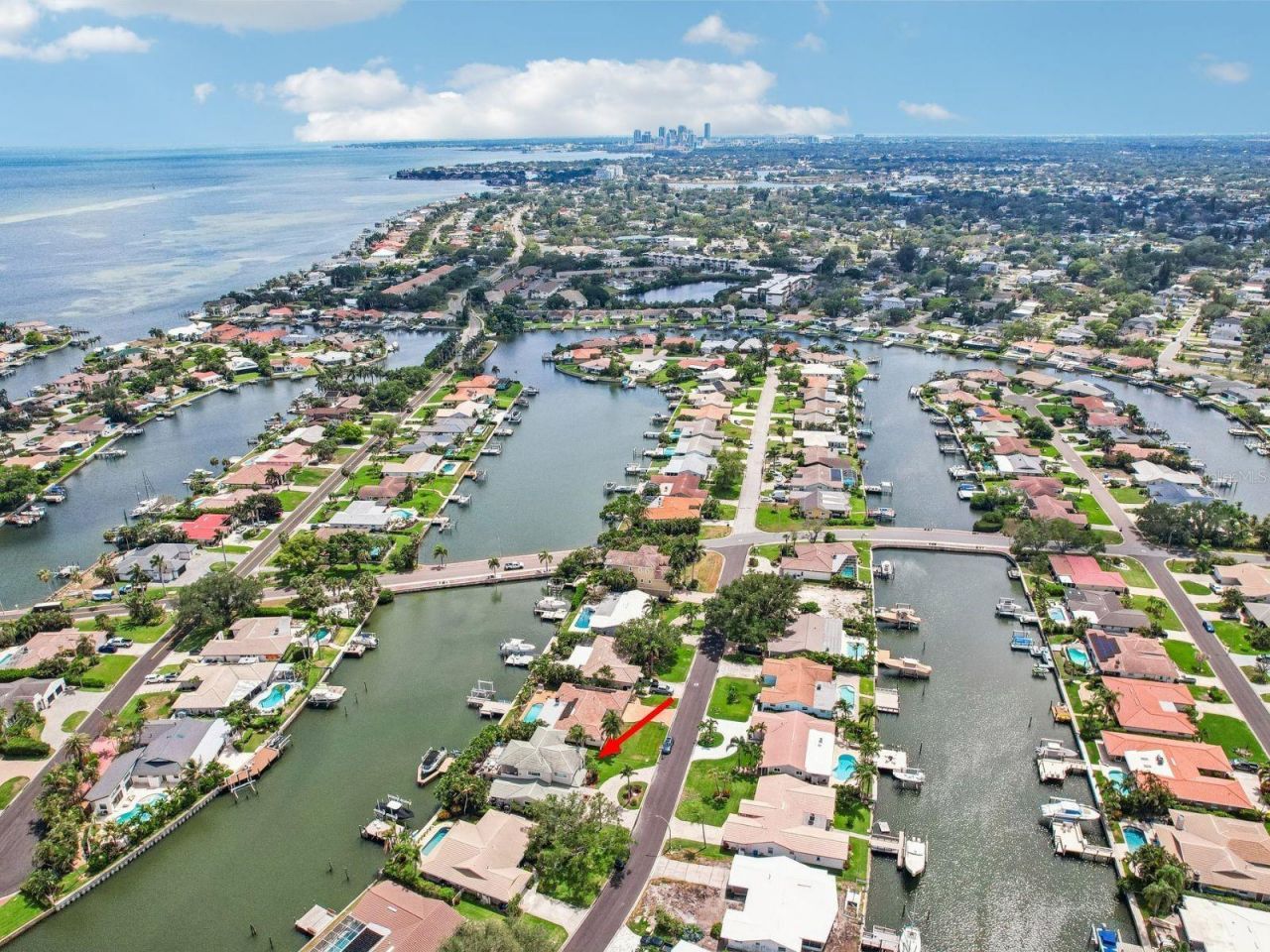 2032 Massachusetts Avenue Ne, Saint Petersburg, FL 33703 Photo
