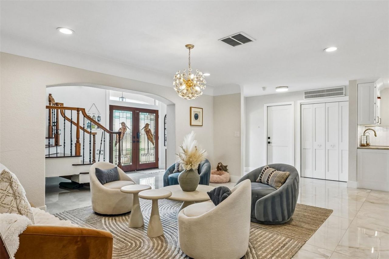 2032 Massachusetts Avenue Ne, Saint Petersburg, FL 33703 Photo