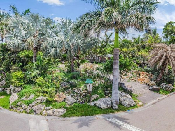 591 BAYWOOD DRIVE N, DUNEDIN, FL 34698
