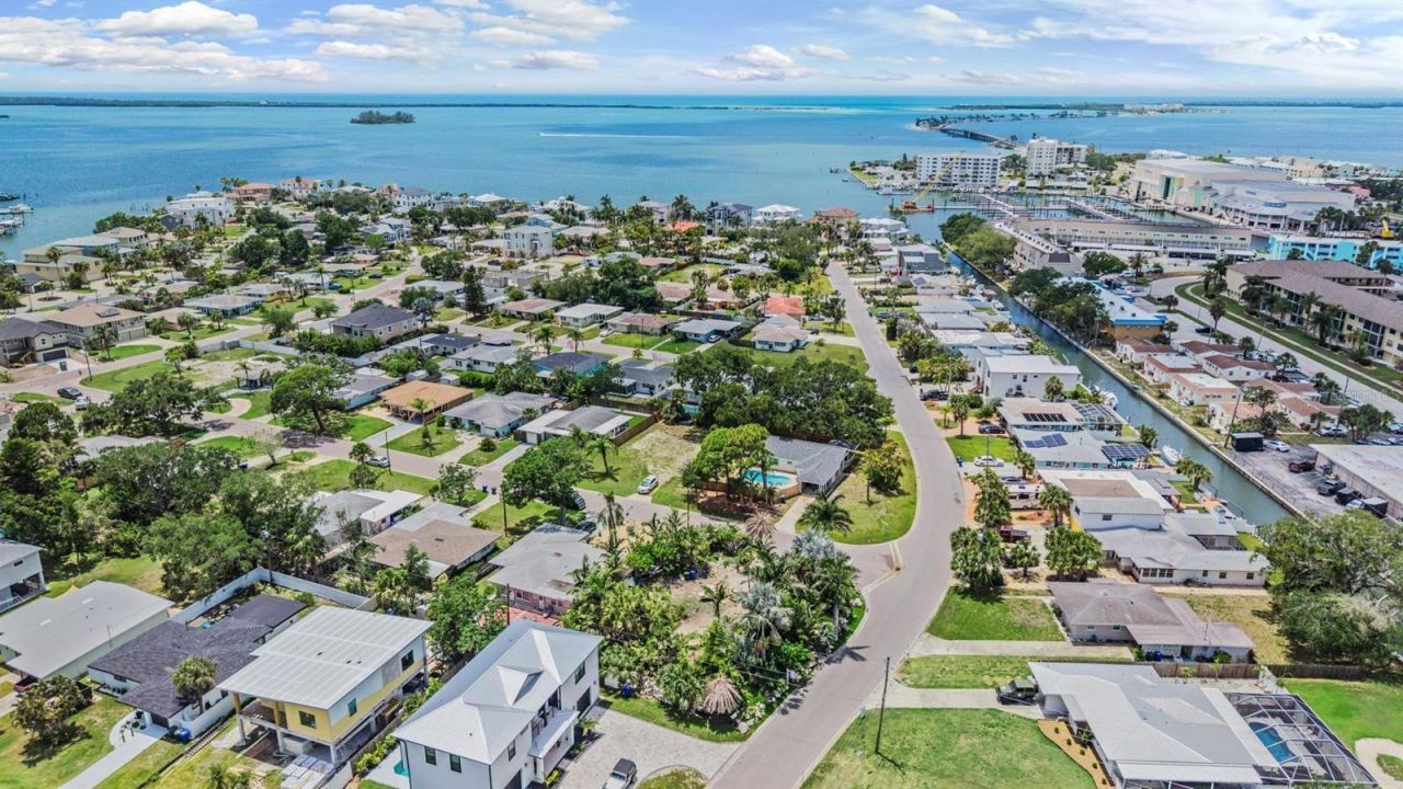 591 Baywood Drive N, Dunedin, FL 34698 Photo