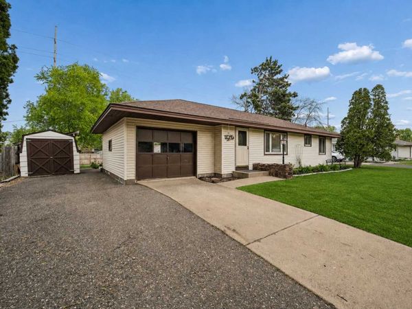 321 109th Avenue NW, Coon Rapids, MN 55448