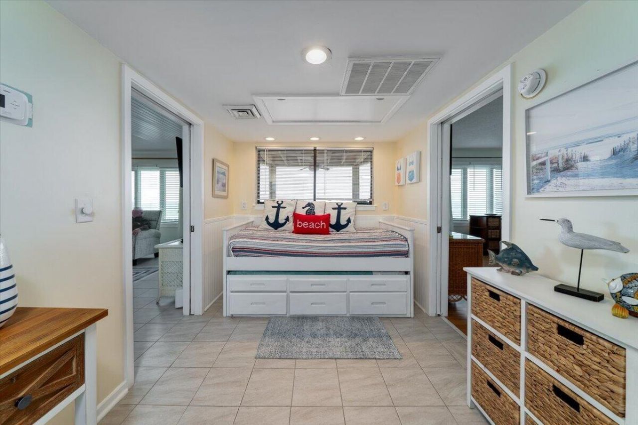 9000 Palmetto Dr Photo 10
