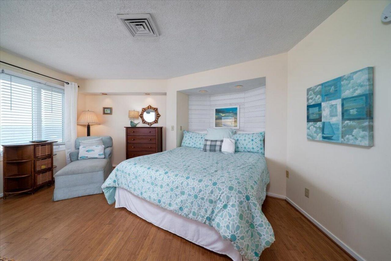 9000 Palmetto Dr Photo 11