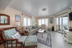 9000 Palmetto Dr photo 4