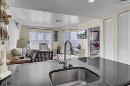 9000 Palmetto Dr photo 4