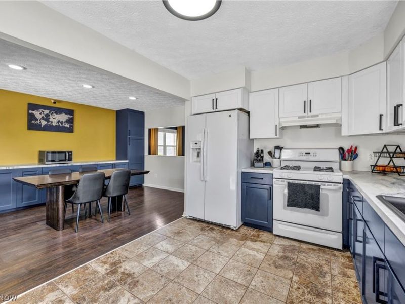 554 Hastings Court , Akron, OH 44319 Photo 18