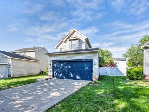 554 Hastings Court , Akron, OH 44319