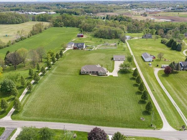 11210 Tritts Street NW, Canal Fulton, OH 44614