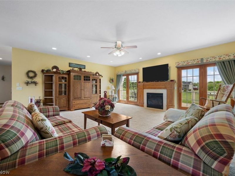 11210 Tritts Street NW, Canal Fulton, OH 44614 Photo 8