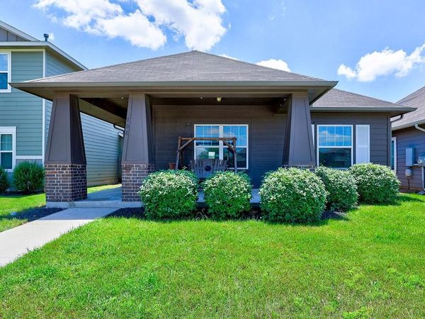 108 Timber Brook DR, Hutto, TX 78634