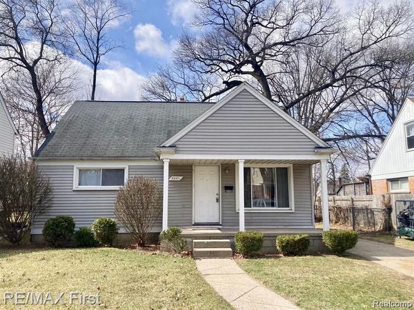 23471 Rensselaer Street, Oak Park, MI 48237