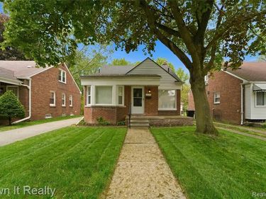 10021 Grayfield, Redford Twp, MI 48239