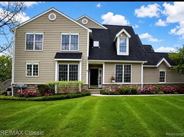 26426 Island Lake Drive, Novi, MI 48374