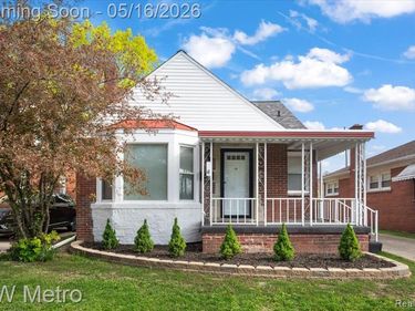 654 Kings Highway, Lincoln Park, MI 48146