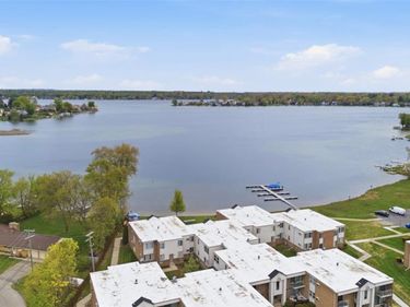 1671 Cass Lake Road, Keego Harbor, MI 48320