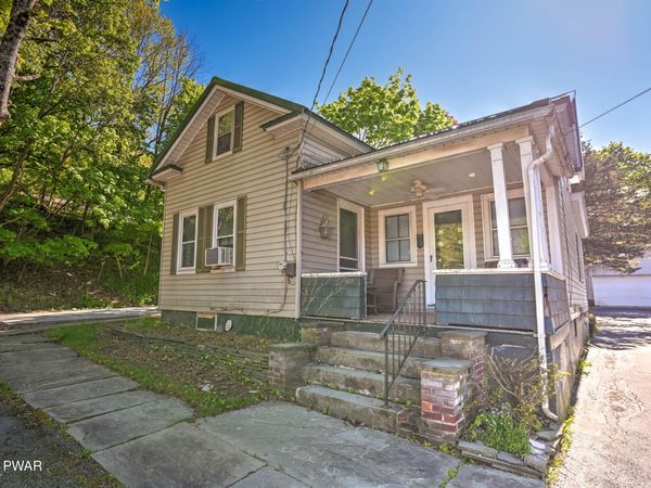 412 Bishop Avenue, Hawley, PA 18428