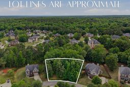 612 Winding Hickory Court  photo 4