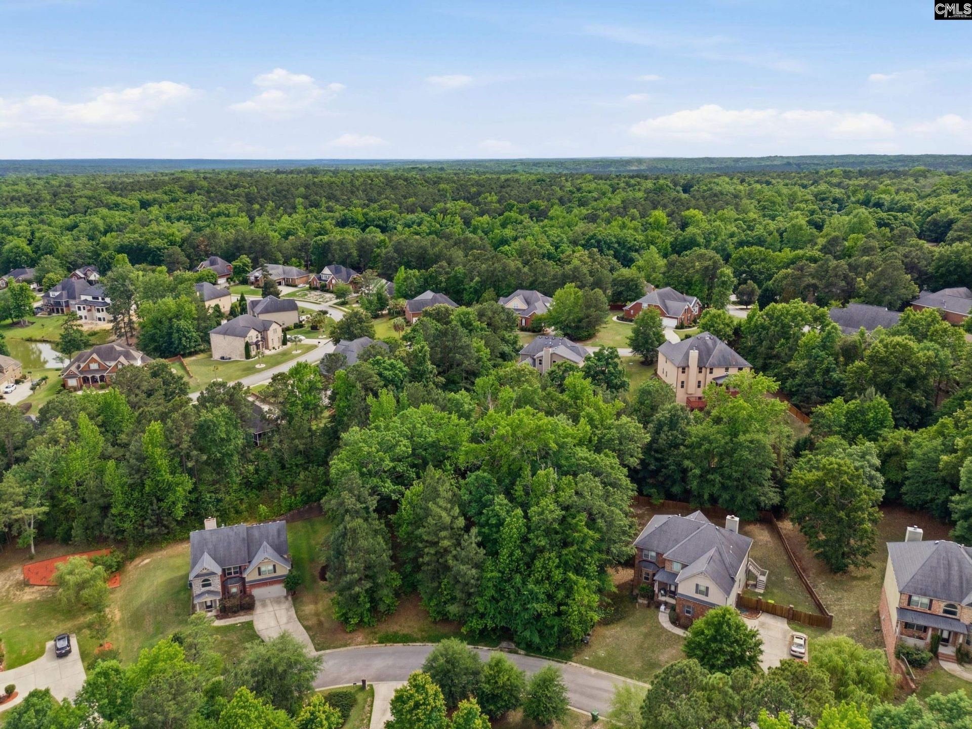 612 Winding Hickory Court  Photo 5