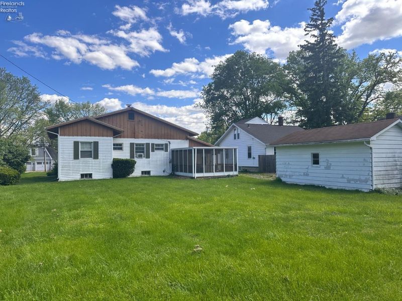 2468 Buckland Avenue, Fremont, OH 43420 Photo 13