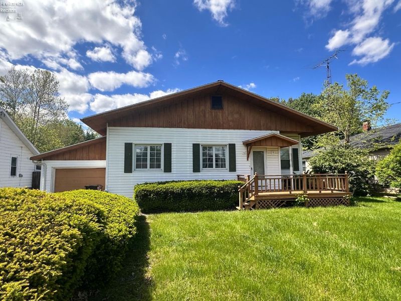 2468 Buckland Avenue, Fremont, OH 43420 Photo 2
