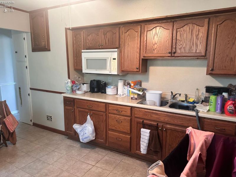 2468 Buckland Avenue, Fremont, OH 43420 Photo 7
