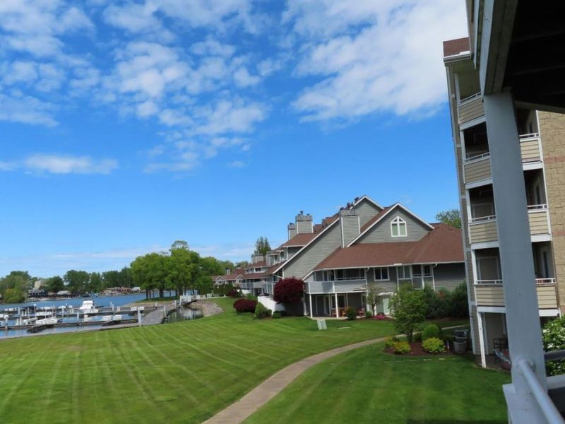 31 Marina Point Drive, Sandusky, OH 44870 Photo 24