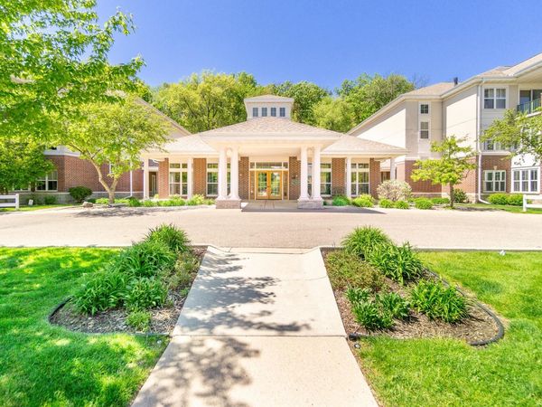 8510 Greenway Boulevard, Unit 102, Middleton, WI 53562