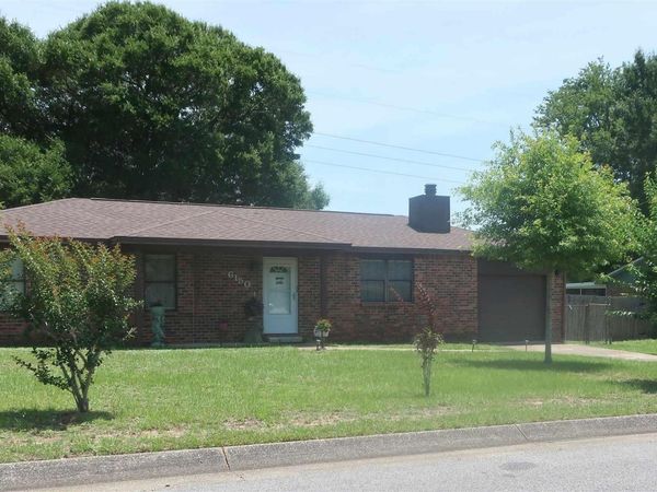 6150 Forest Pines Dr, Pensacola, FL 32526